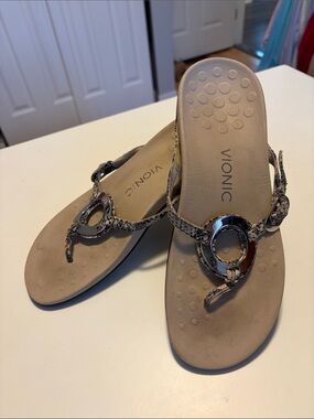 Vionic Snake-Print Ring Thong Sandals